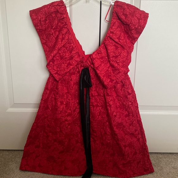 Red bow holiday dress - Picture 2 of 3